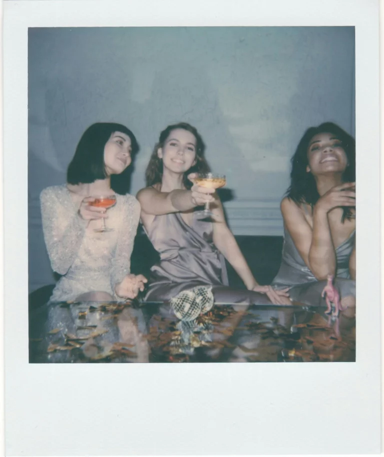 Mood enhancing alcohol-free drinks